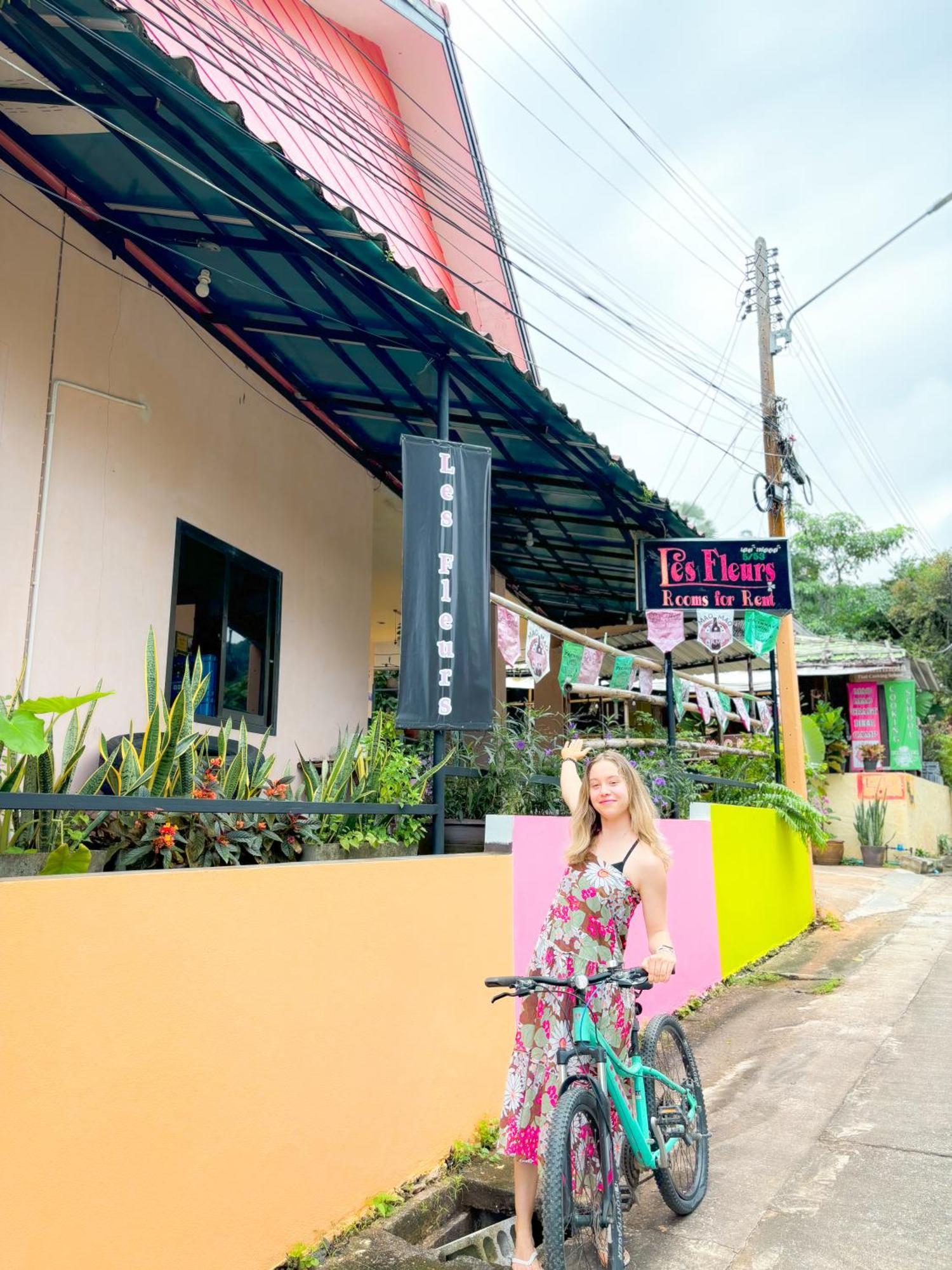 Bed and Breakfast Les Fleurs House Khao Lak Exteriér fotografie