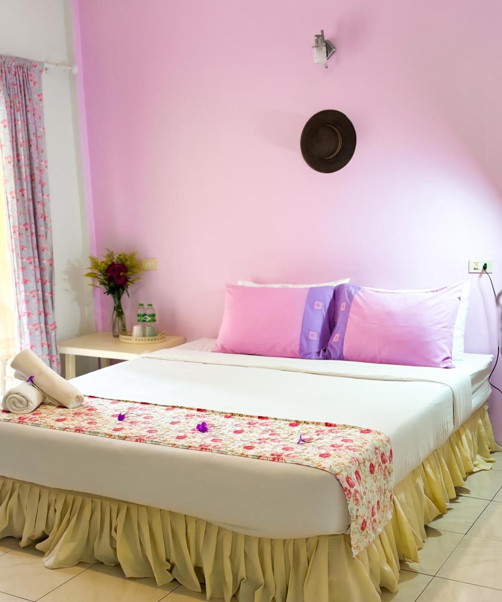 Bed and Breakfast Les Fleurs House Khao Lak Exteriér fotografie