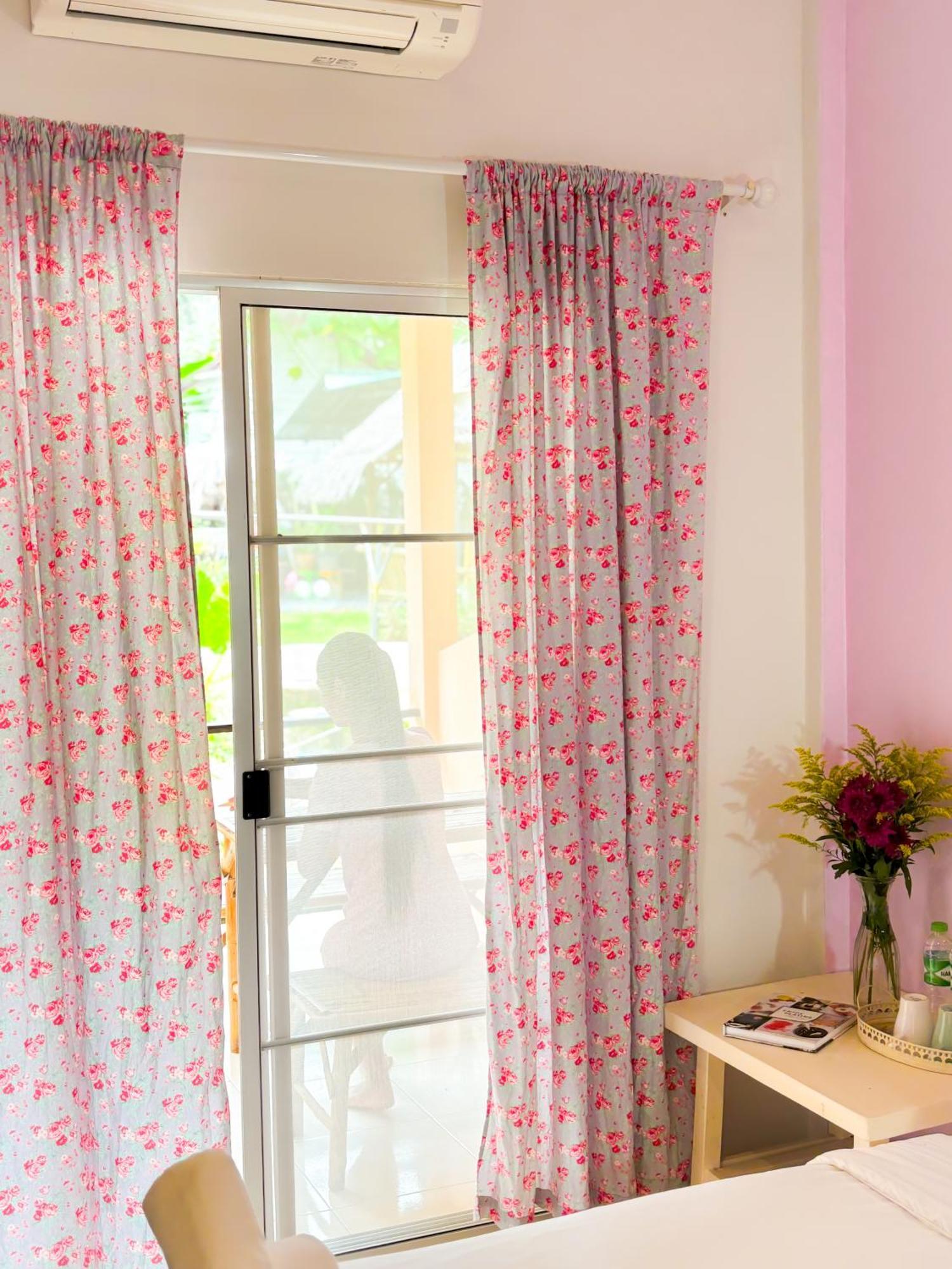 Bed and Breakfast Les Fleurs House Khao Lak Exteriér fotografie