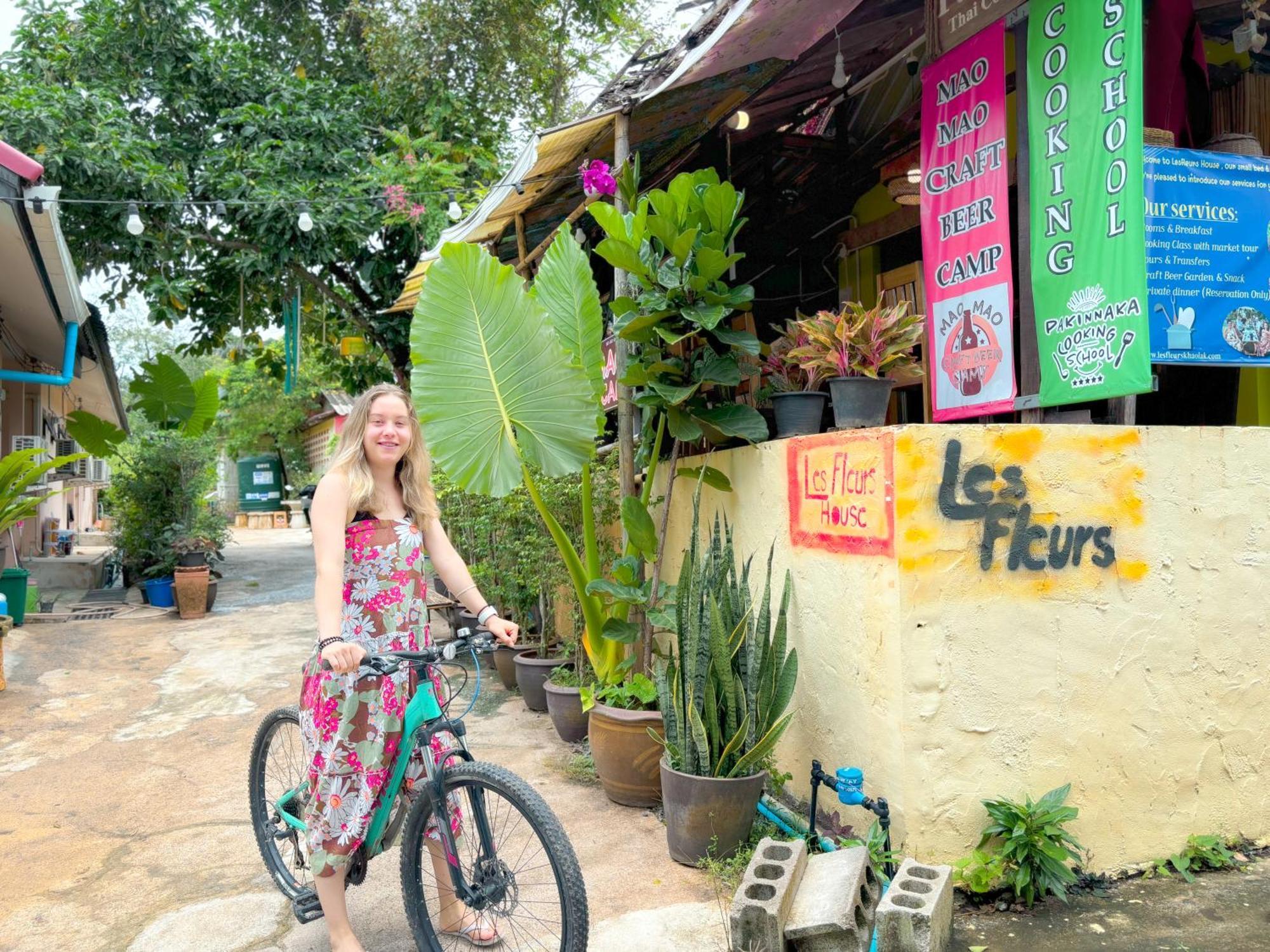 Bed and Breakfast Les Fleurs House Khao Lak Exteriér fotografie